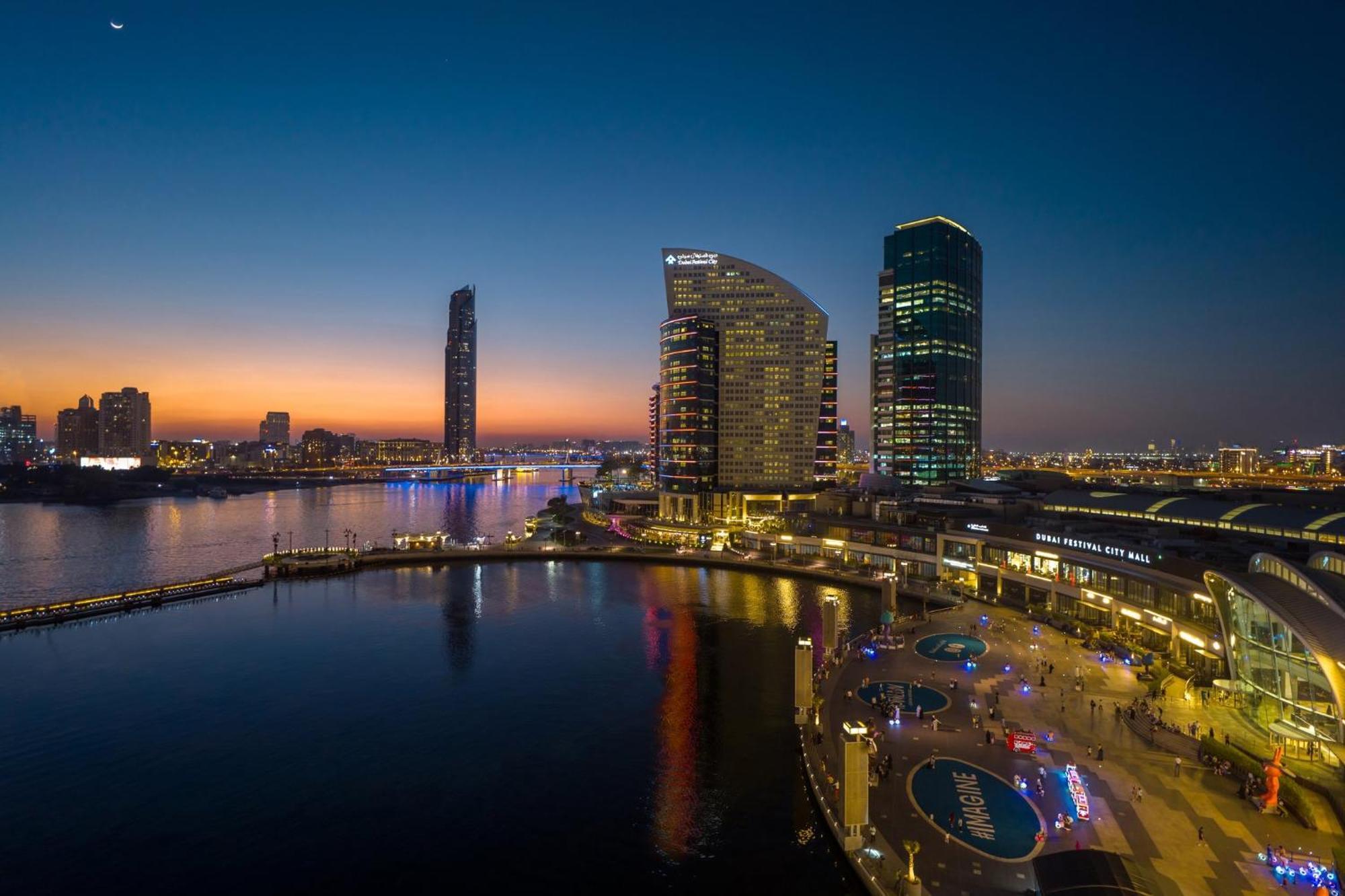 Intercontinental Dubai Festival City By Ihg Exterior photo Marina skyline