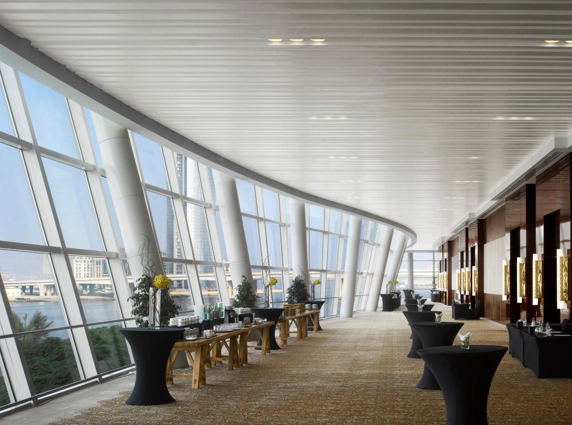 Intercontinental Dubai Festival City By Ihg Exterior photo The 360° Sky Lounge